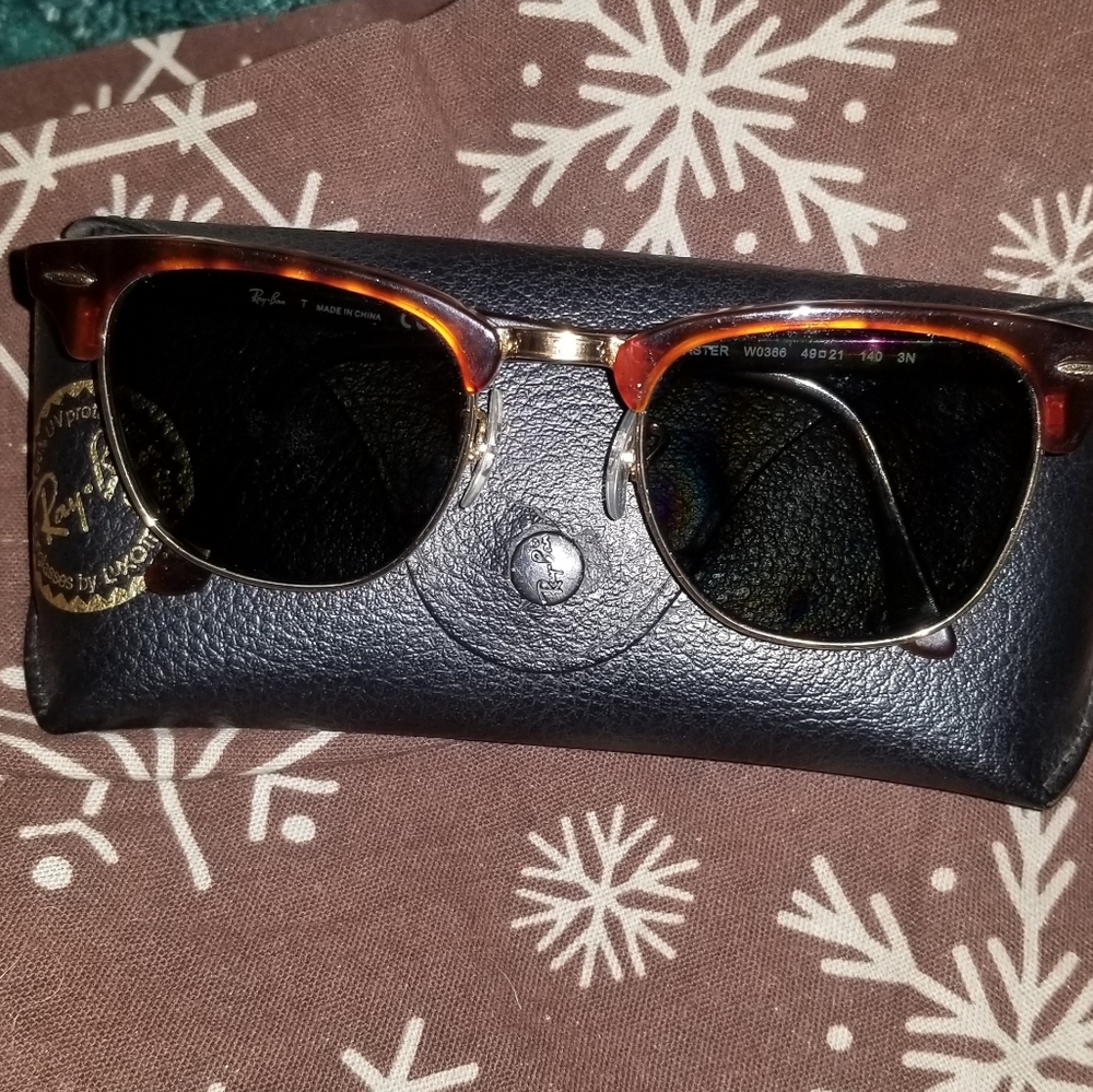 Ray Ban "Clubmaster Classic" RB3016 Sunglasses
